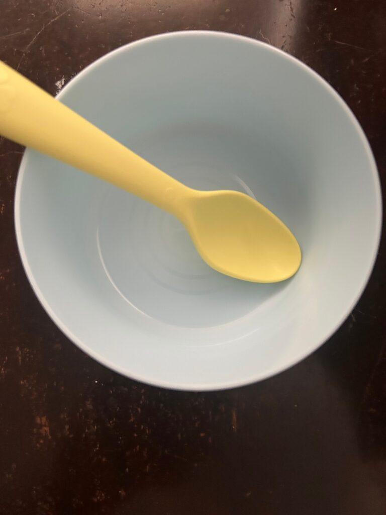 Spoons (assorted pastels) Spoons (assorted pastels)