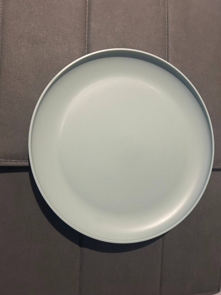 Plate (plastic, spring green) Plate (plastic, spring green)